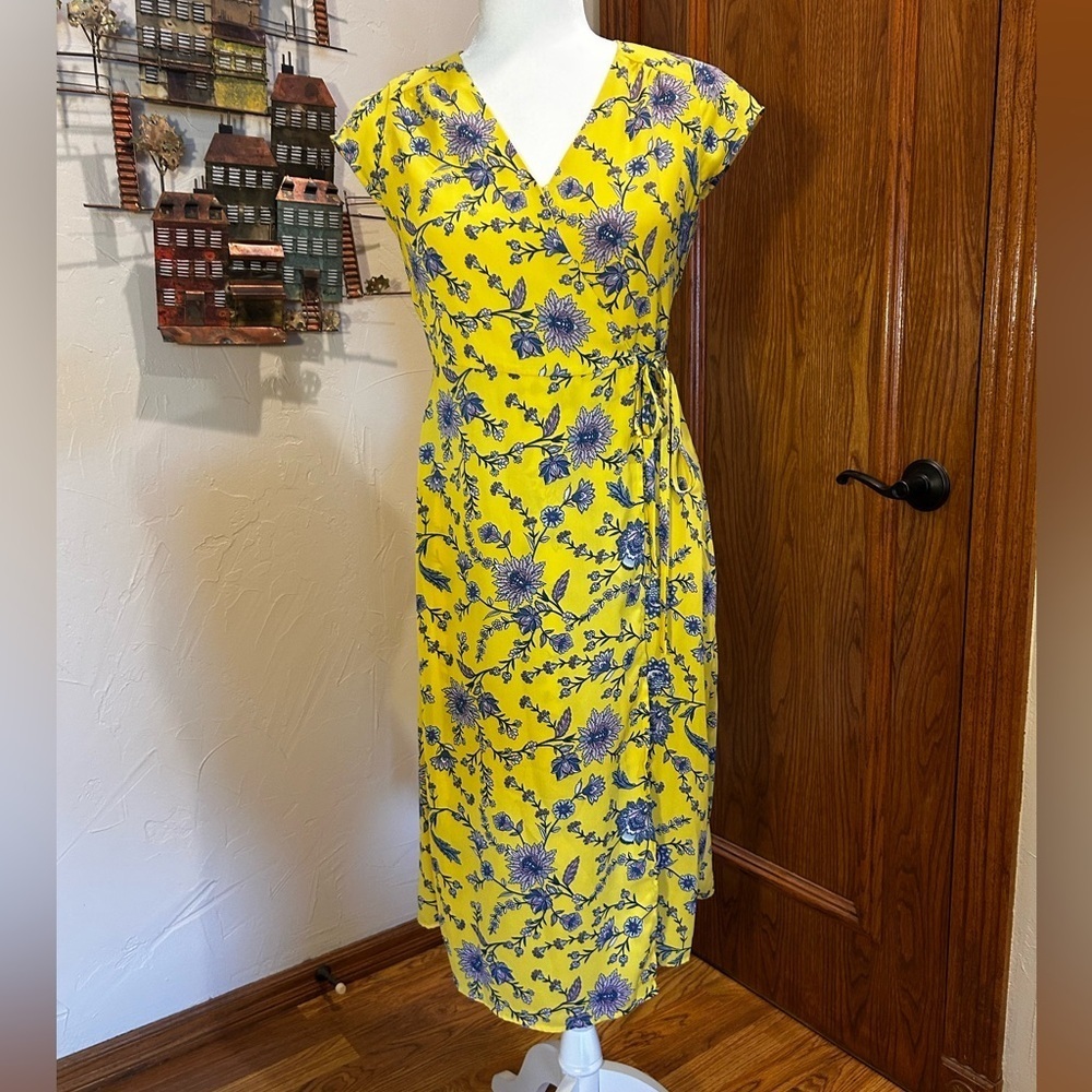Banana Republic Floral Yellow Wrap Dress Size 0 - Picture 3 of 9